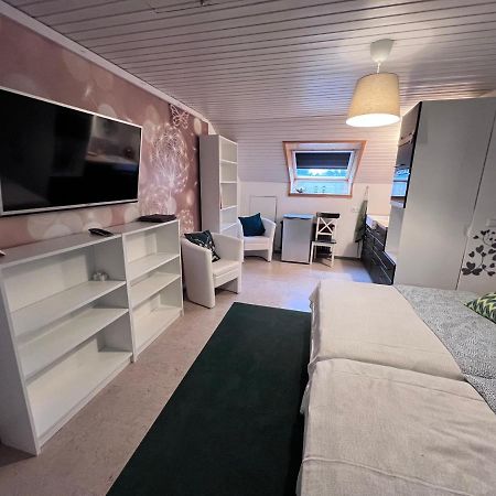 Gemuetlich Wohnen In Messenaehe, Feenzian Friedrichshafen Bagian luar foto